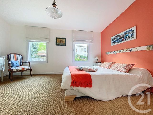 maison à vendre - 7 pièces - 203.97 m2 - ROCHEFORT - 17 - POITOU-CHARENTES - Century 21 L'Arsenal