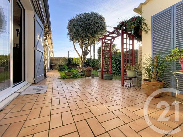 maison à vendre - 6 pièces - 124.0 m2 - ROCHEFORT - 17 - POITOU-CHARENTES - Century 21 L'Arsenal