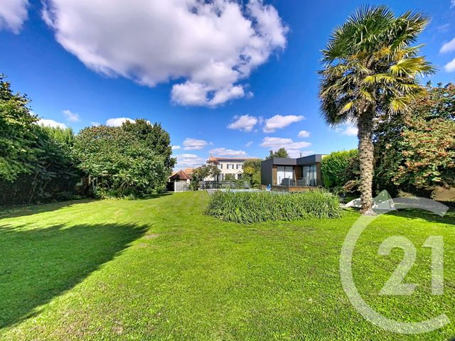 maison à vendre - 7 pièces - 220.0 m2 - TONNAY CHARENTE - 17 - POITOU-CHARENTES - Century 21 L'Arsenal