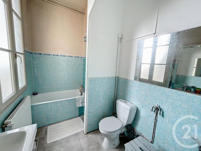 Afficher la photo en grand Appartement F5 à vendre - 5 pièces - 136.62 m2 - ROCHEFORT - 17 - POITOU-CHARENTES - Century 21 L'Arsenal