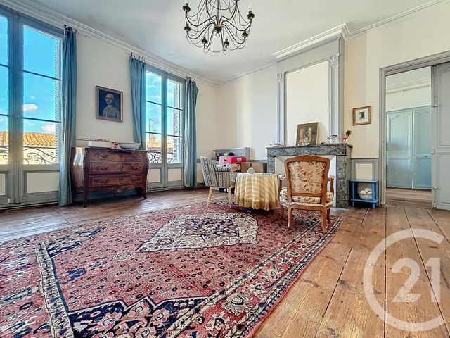 Afficher la photo en grand Appartement F5 à vendre - 5 pièces - 136.62 m2 - ROCHEFORT - 17 - POITOU-CHARENTES - Century 21 L'Arsenal