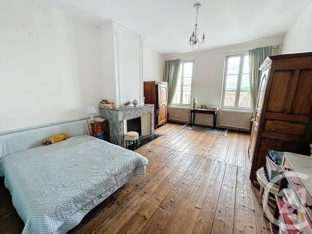 Afficher la photo en grand Appartement F5 à vendre - 5 pièces - 136.62 m2 - ROCHEFORT - 17 - POITOU-CHARENTES - Century 21 L'Arsenal