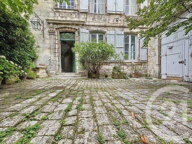Afficher la photo en grand Appartement F5 à vendre - 5 pièces - 136.62 m2 - ROCHEFORT - 17 - POITOU-CHARENTES - Century 21 L'Arsenal