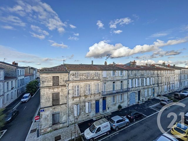 Afficher la photo en grand Appartement F5 à vendre - 5 pièces - 136.62 m2 - ROCHEFORT - 17 - POITOU-CHARENTES - Century 21 L'Arsenal