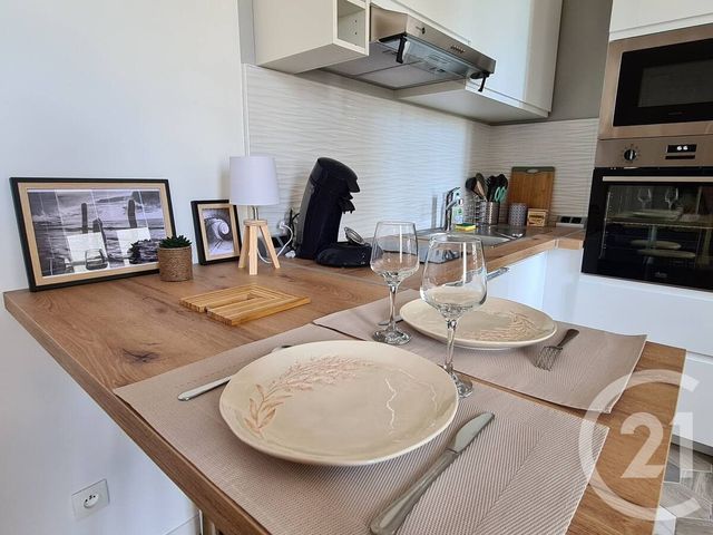 Appartement F1 à louer - 1 pièce - 27.11 m2 - ROCHEFORT - 17 - POITOU-CHARENTES - Century 21 L'Arsenal