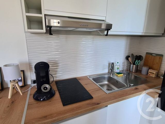 Appartement F1 à louer - 1 pièce - 27.11 m2 - ROCHEFORT - 17 - POITOU-CHARENTES - Century 21 L'Arsenal