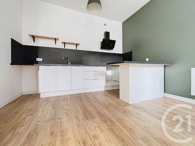 Appartement F2 à vendre - 2 pièces - 53.0 m2 - ROCHEFORT - 17 - POITOU-CHARENTES - Century 21 L'Arsenal