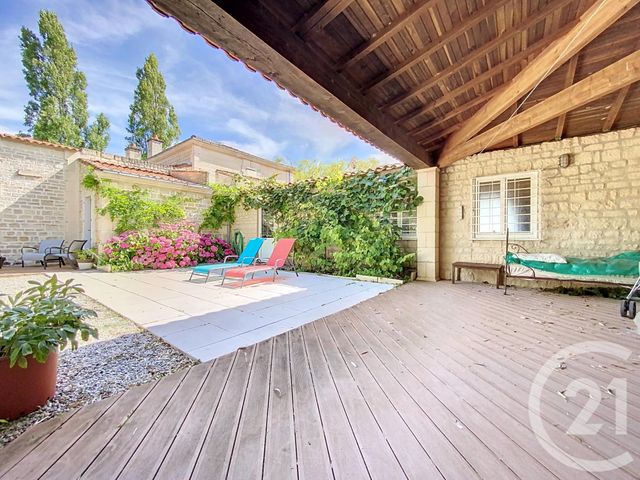 maison à vendre - 8 pièces - 190.0 m2 - TONNAY CHARENTE - 17 - POITOU-CHARENTES - Century 21 L'Arsenal