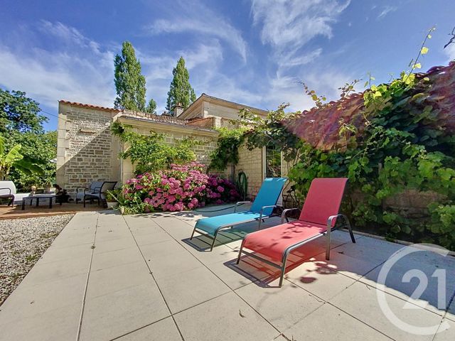 maison à vendre - 8 pièces - 190.0 m2 - TONNAY CHARENTE - 17 - POITOU-CHARENTES - Century 21 L'Arsenal