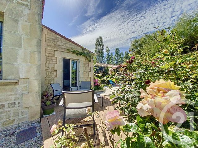 maison à vendre - 8 pièces - 190.0 m2 - TONNAY CHARENTE - 17 - POITOU-CHARENTES - Century 21 L'Arsenal