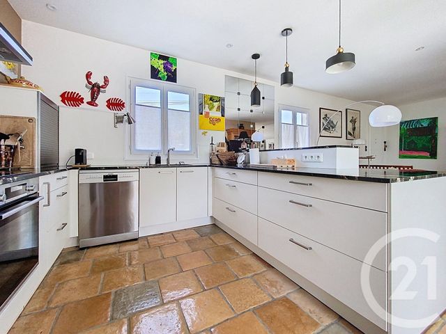 maison à vendre - 5 pièces - 160.0 m2 - TONNAY CHARENTE - 17 - POITOU-CHARENTES - Century 21 L'Arsenal