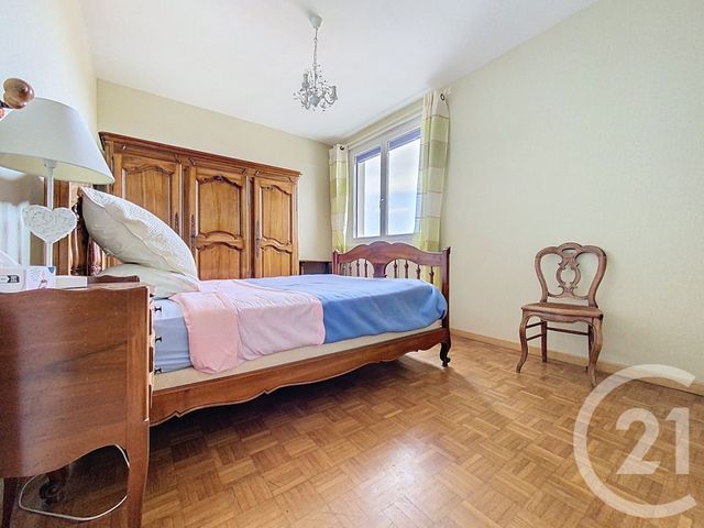 Appartement F4 à vendre - 4 pièces - 72.23 m2 - ROCHEFORT - 17 - POITOU-CHARENTES - Century 21 L'Arsenal