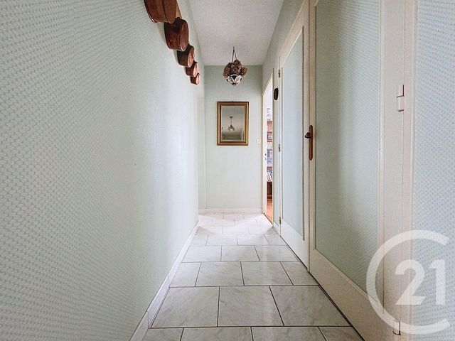 Appartement F4 à vendre - 4 pièces - 72.23 m2 - ROCHEFORT - 17 - POITOU-CHARENTES - Century 21 L'Arsenal