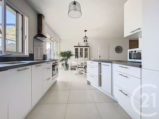 maison à vendre - 4 pièces - 94.02 m2 - PORT DES BARQUES - 17 - POITOU-CHARENTES - Century 21 L'Arsenal