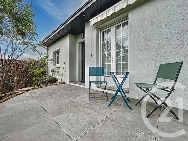 Appartement Chambre à louer - 1 pièce - 15.5 m2 - ROCHEFORT - 17 - POITOU-CHARENTES - Century 21 L'Arsenal