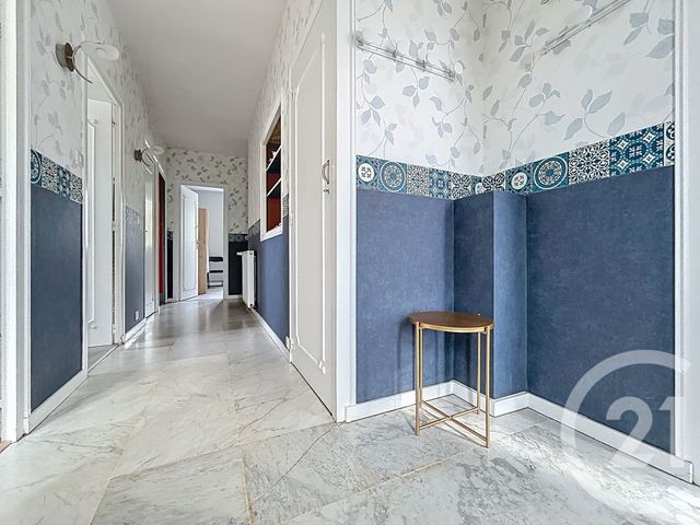 Appartement Chambre à louer - 1 pièce - 15.5 m2 - ROCHEFORT - 17 - POITOU-CHARENTES - Century 21 L'Arsenal