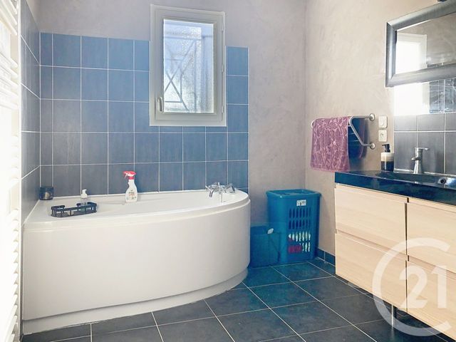 maison à vendre - 4 pièces - 99.37 m2 - BEAUGEAY - 17 - POITOU-CHARENTES - Century 21 L'Arsenal