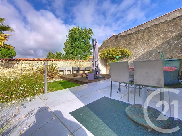 maison à vendre - 5 pièces - 130.0 m2 - VERGEROUX - 17 - POITOU-CHARENTES - Century 21 L'Arsenal