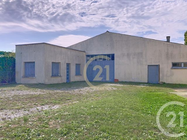 maison à vendre - 6 pièces - 190.0 m2 - TRIZAY - 17 - POITOU-CHARENTES - Century 21 L'Arsenal