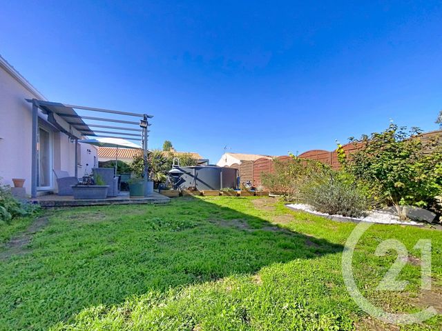 maison à vendre - 5 pièces - 104.0 m2 - LUSSANT - 17 - POITOU-CHARENTES - Century 21 L'Arsenal