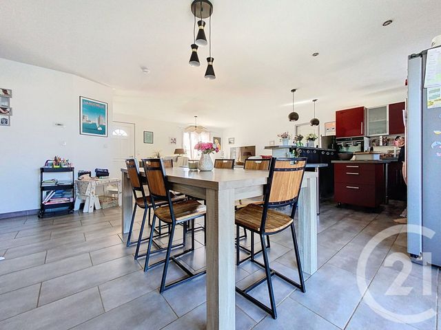 maison à vendre - 5 pièces - 104.0 m2 - LUSSANT - 17 - POITOU-CHARENTES - Century 21 L'Arsenal