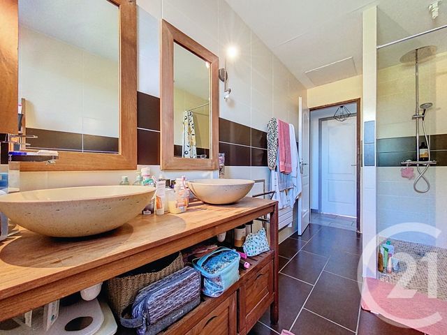 maison à vendre - 5 pièces - 104.0 m2 - LUSSANT - 17 - POITOU-CHARENTES - Century 21 L'Arsenal