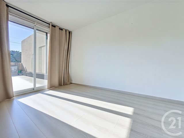 maison à vendre - 5 pièces - 104.0 m2 - LUSSANT - 17 - POITOU-CHARENTES - Century 21 L'Arsenal