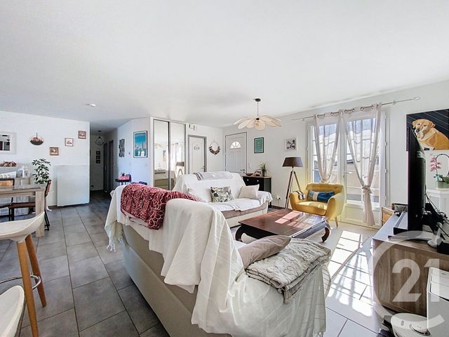 maison à vendre - 5 pièces - 104.0 m2 - LUSSANT - 17 - POITOU-CHARENTES - Century 21 L'Arsenal