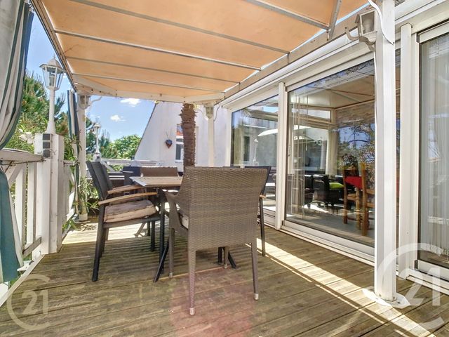maison à vendre - 7 pièces - 182.0 m2 - PORT DES BARQUES - 17 - POITOU-CHARENTES - Century 21 L'Arsenal