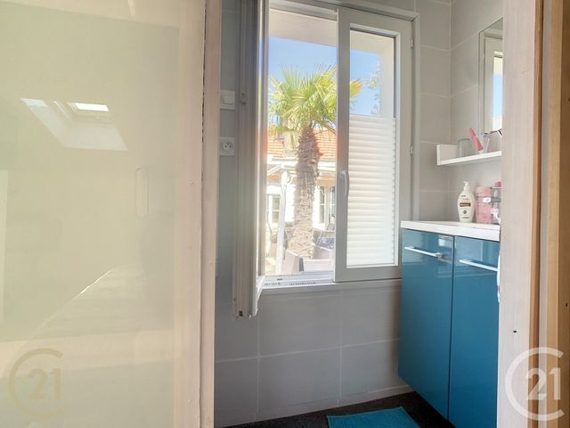 maison à vendre - 7 pièces - 182.0 m2 - PORT DES BARQUES - 17 - POITOU-CHARENTES - Century 21 L'Arsenal