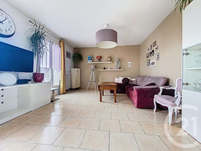 maison à louer - 5 pièces - 122.03 m2 - BEAUGEAY - 17 - POITOU-CHARENTES - Century 21 L'Arsenal