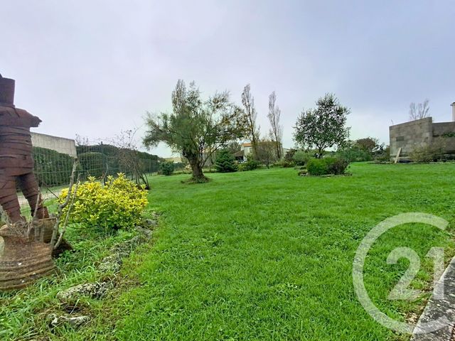 maison à louer - 5 pièces - 122.03 m2 - BEAUGEAY - 17 - POITOU-CHARENTES - Century 21 L'Arsenal