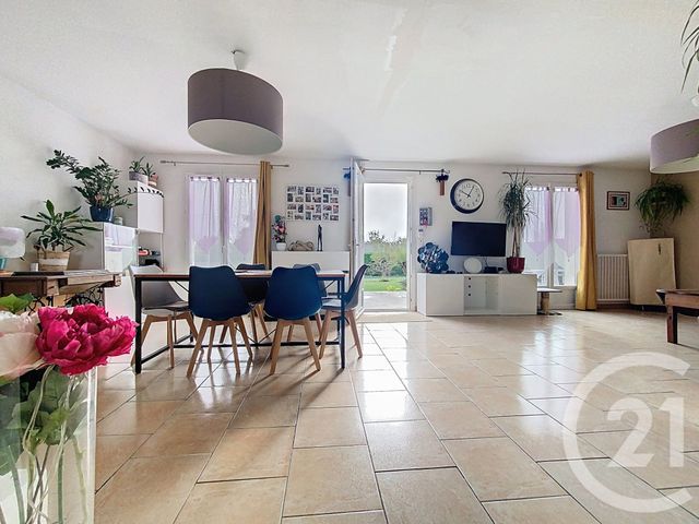 maison à louer - 5 pièces - 122.03 m2 - BEAUGEAY - 17 - POITOU-CHARENTES - Century 21 L'Arsenal