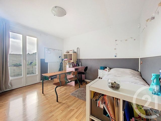 maison à louer - 5 pièces - 122.03 m2 - BEAUGEAY - 17 - POITOU-CHARENTES - Century 21 L'Arsenal