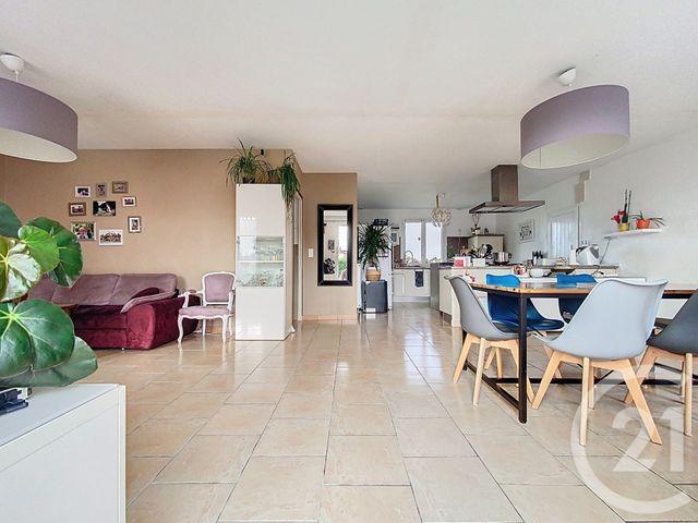 maison à louer - 5 pièces - 122.03 m2 - BEAUGEAY - 17 - POITOU-CHARENTES - Century 21 L'Arsenal