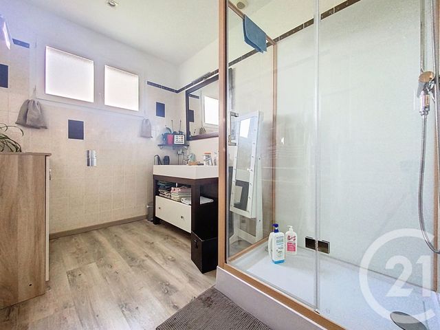 maison à louer - 5 pièces - 122.03 m2 - BEAUGEAY - 17 - POITOU-CHARENTES - Century 21 L'Arsenal