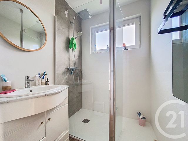 maison à louer - 5 pièces - 122.03 m2 - BEAUGEAY - 17 - POITOU-CHARENTES - Century 21 L'Arsenal