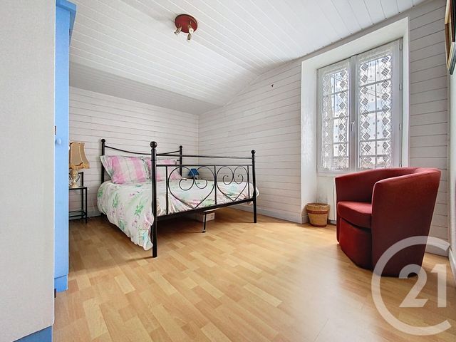 maison à vendre - 6 pièces - 134.46 m2 - ST NAZAIRE SUR CHARENTE - 17 - POITOU-CHARENTES - Century 21 L'Arsenal