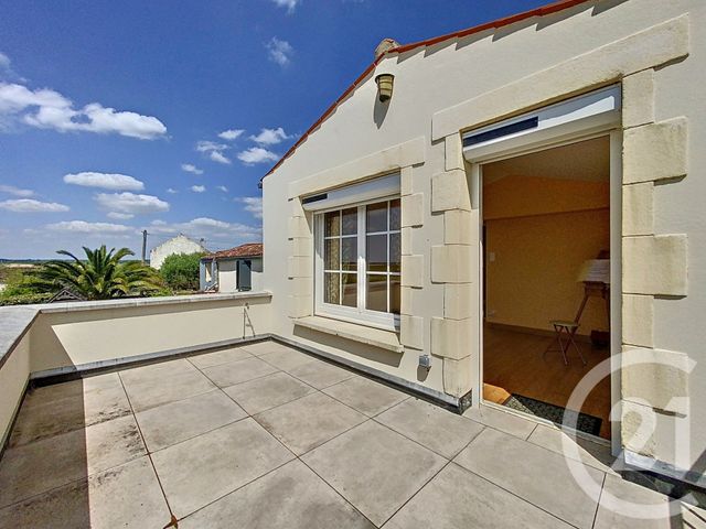 maison à vendre - 6 pièces - 134.46 m2 - ST NAZAIRE SUR CHARENTE - 17 - POITOU-CHARENTES - Century 21 L'Arsenal