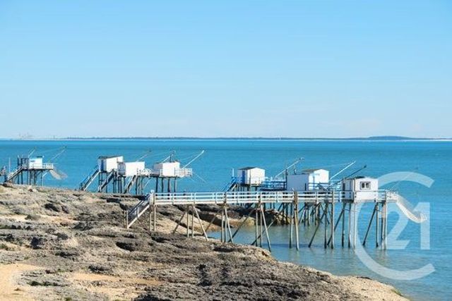 maison à vendre - 6 pièces - 134.46 m2 - ST NAZAIRE SUR CHARENTE - 17 - POITOU-CHARENTES - Century 21 L'Arsenal