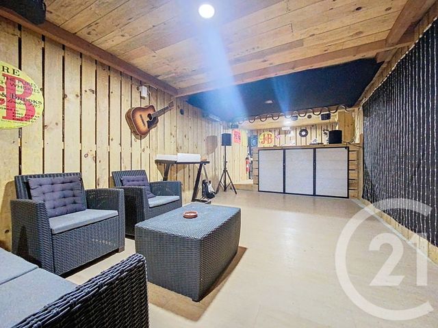 maison à vendre - 8 pièces - 194.0 m2 - TONNAY CHARENTE - 17 - POITOU-CHARENTES - Century 21 L'Arsenal