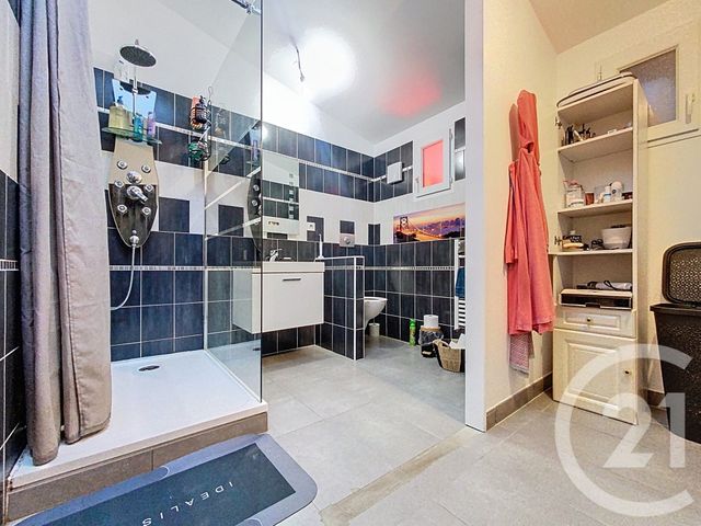 maison à vendre - 8 pièces - 194.0 m2 - TONNAY CHARENTE - 17 - POITOU-CHARENTES - Century 21 L'Arsenal