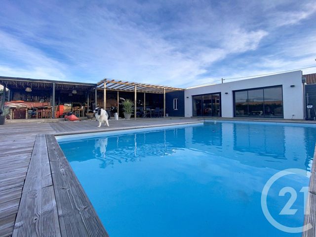 maison à vendre - 8 pièces - 194.0 m2 - TONNAY CHARENTE - 17 - POITOU-CHARENTES - Century 21 L'Arsenal