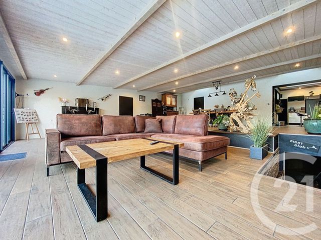 maison à vendre - 8 pièces - 194.0 m2 - TONNAY CHARENTE - 17 - POITOU-CHARENTES - Century 21 L'Arsenal