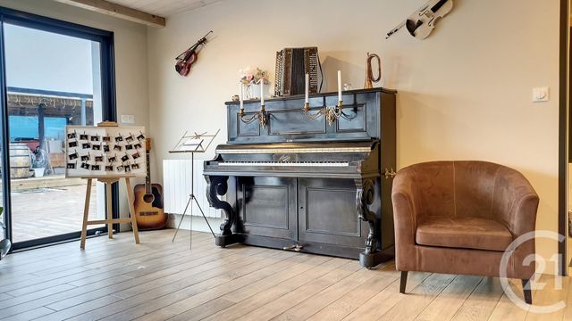 maison à vendre - 8 pièces - 194.0 m2 - TONNAY CHARENTE - 17 - POITOU-CHARENTES - Century 21 L'Arsenal