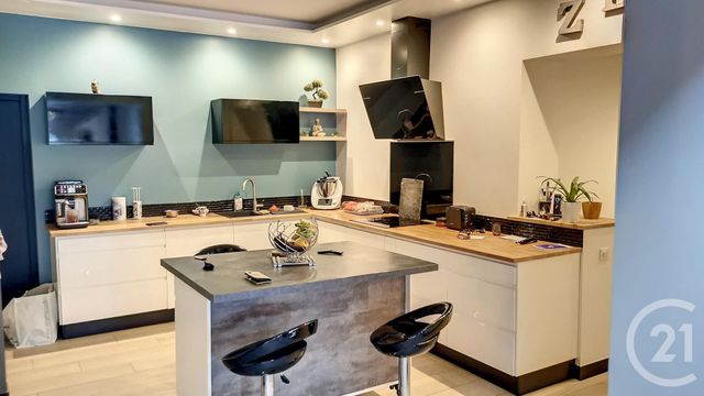 maison à vendre - 8 pièces - 194.0 m2 - TONNAY CHARENTE - 17 - POITOU-CHARENTES - Century 21 L'Arsenal