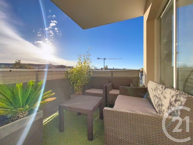 Appartement F2 à vendre - 2 pièces - 50.15 m2 - ROCHEFORT - 17 - POITOU-CHARENTES - Century 21 L'Arsenal