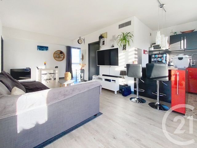 Appartement F2 à vendre - 2 pièces - 50.15 m2 - ROCHEFORT - 17 - POITOU-CHARENTES - Century 21 L'Arsenal