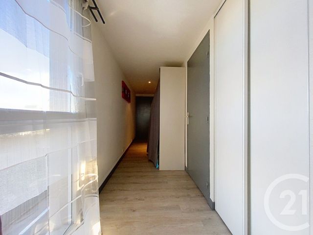 Appartement F2 à vendre - 2 pièces - 50.15 m2 - ROCHEFORT - 17 - POITOU-CHARENTES - Century 21 L'Arsenal