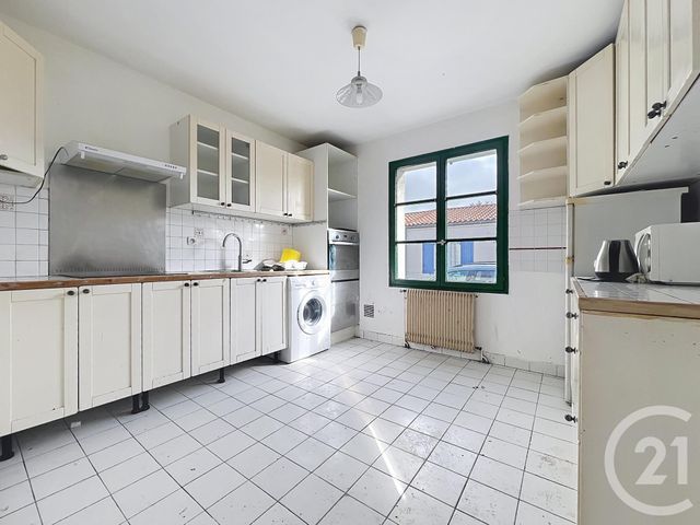 maison à vendre - 9 pièces - 184.83 m2 - ROCHEFORT - 17 - POITOU-CHARENTES - Century 21 L'Arsenal